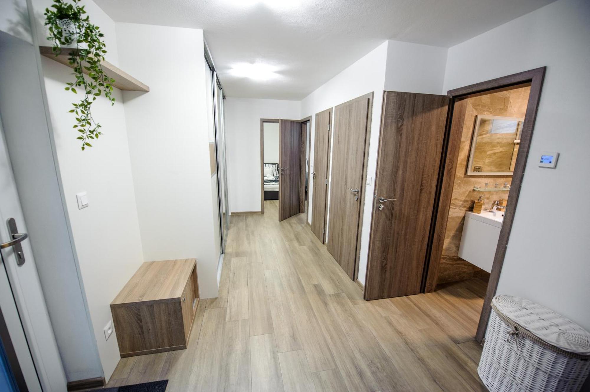 Milan&Eva Apartment Svätý Jur Екстериор снимка