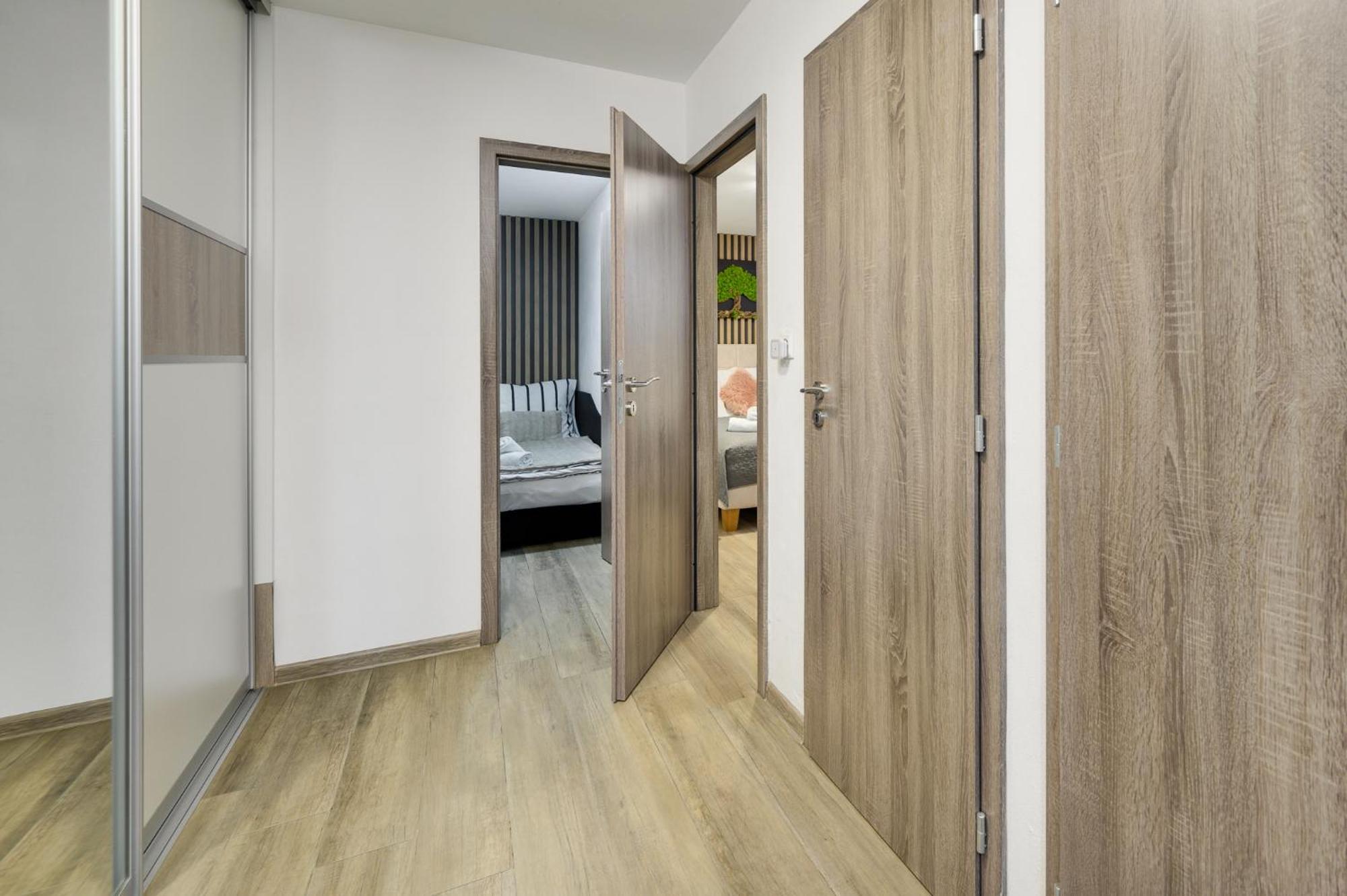 Milan&Eva Apartment Svätý Jur Екстериор снимка